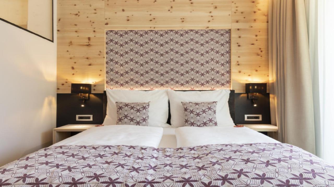 Cityhotel Goldener Adler B&B К'юза Екстер'єр фото