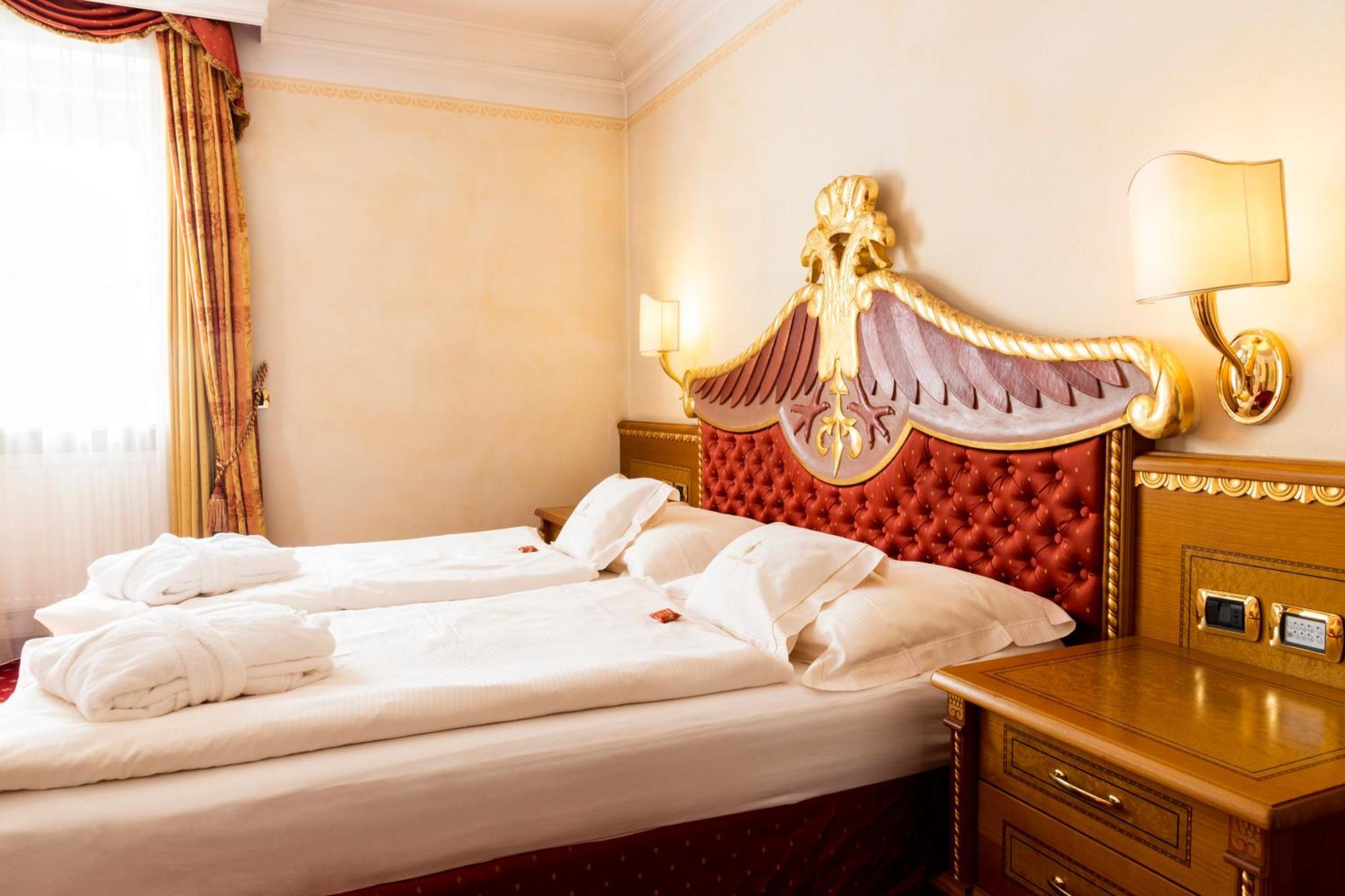 Cityhotel Goldener Adler B&B К'юза Екстер'єр фото