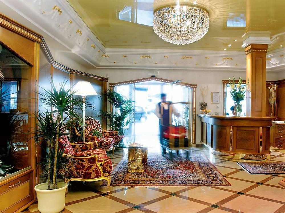 Cityhotel Goldener Adler B&B К'юза Екстер'єр фото
