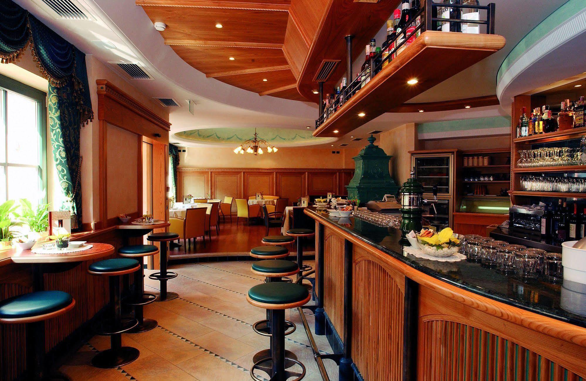 Cityhotel Goldener Adler B&B К'юза Екстер'єр фото